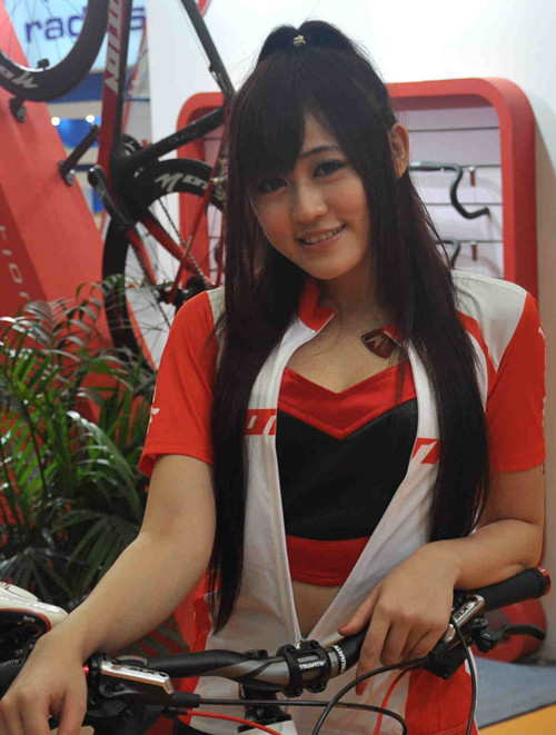 2013上海自行车展三部曲之美女篇。_副本.jpg