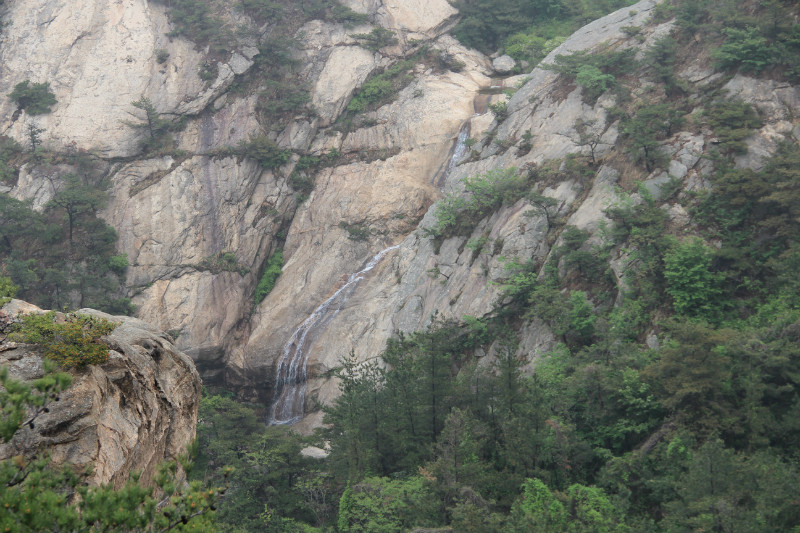 山间小溪