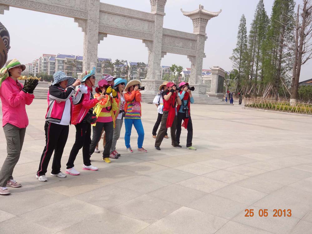 17783的美女摄影师.jpg